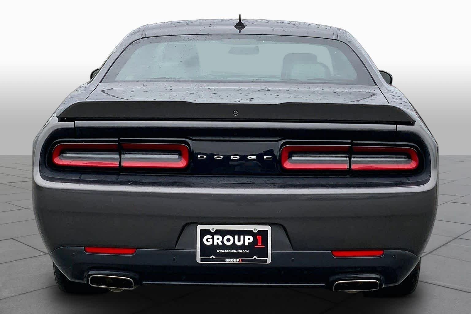 Used 2018 Granite Pearlcoat Dodge SXT Plus image 5