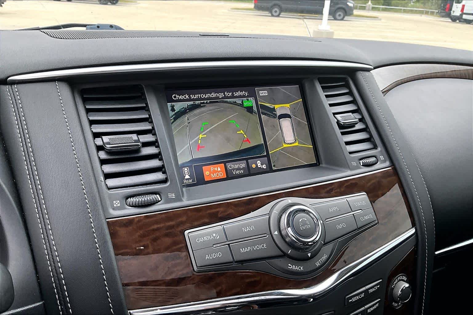Used 2020 Super Black Nissan SL image 23