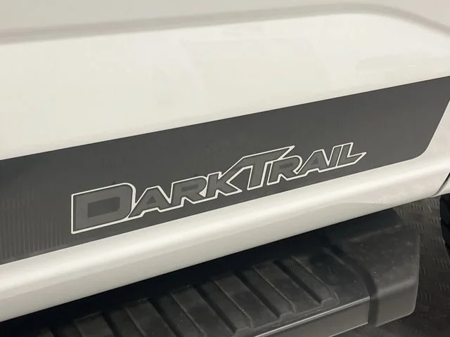 New 2026 Oxford White Ford XLT image 14