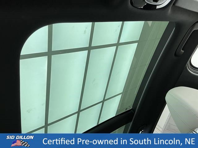 Used 2024 Diamond Black Crystal Pearlcoat Jeep Limited image 24