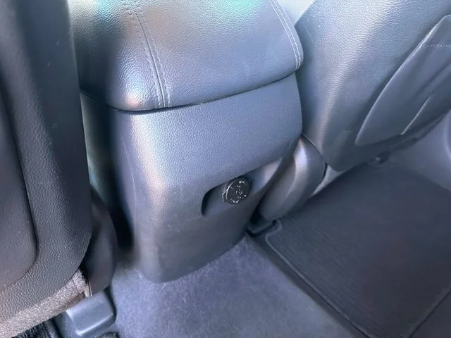 Used 2013 Black Hyundai Base image 17