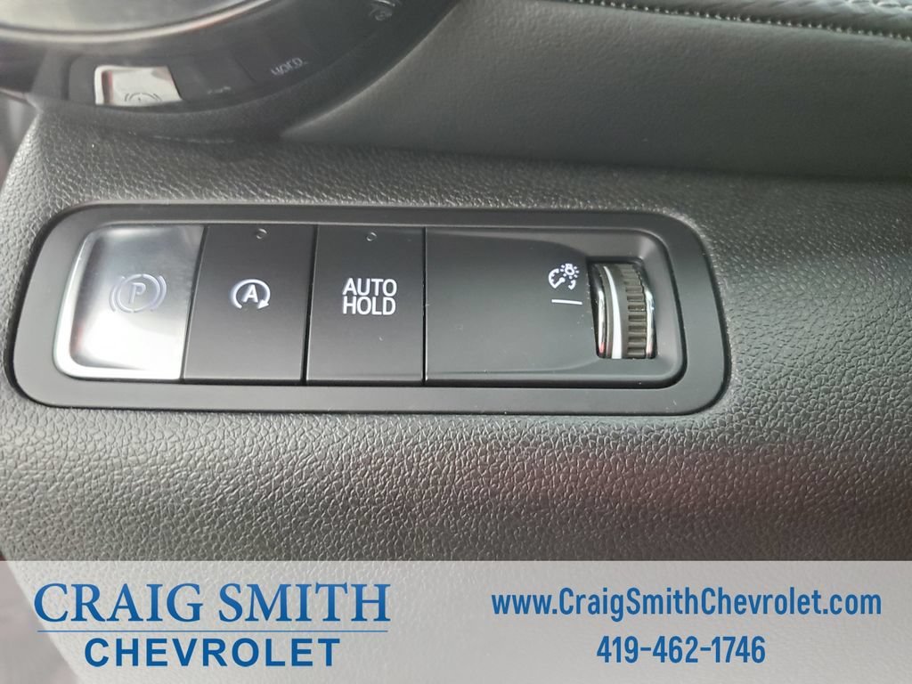 Used 2025 Sterling Gray Metallic Chevrolet LT image 20