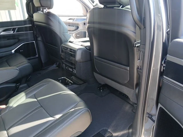 New 2026 Baltic-Gray Metallic Clear-Coat Exterior Paint Jeep Limited Altitude image 30