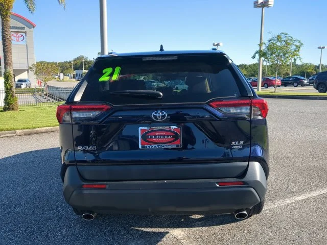 Certified Used 2021  Toyota XLE Premium image 5