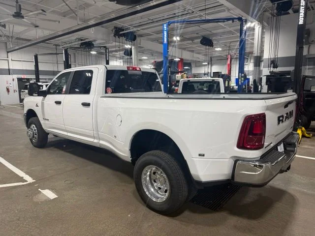 New 2026 Bright White Clear-Coat Exterior Paint RAM Big Horn image 7