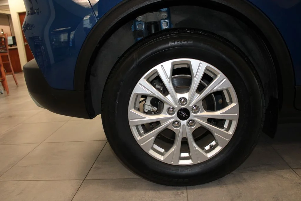 Certified Used 2023 Atlas Blue Metallic Ford Active image 12