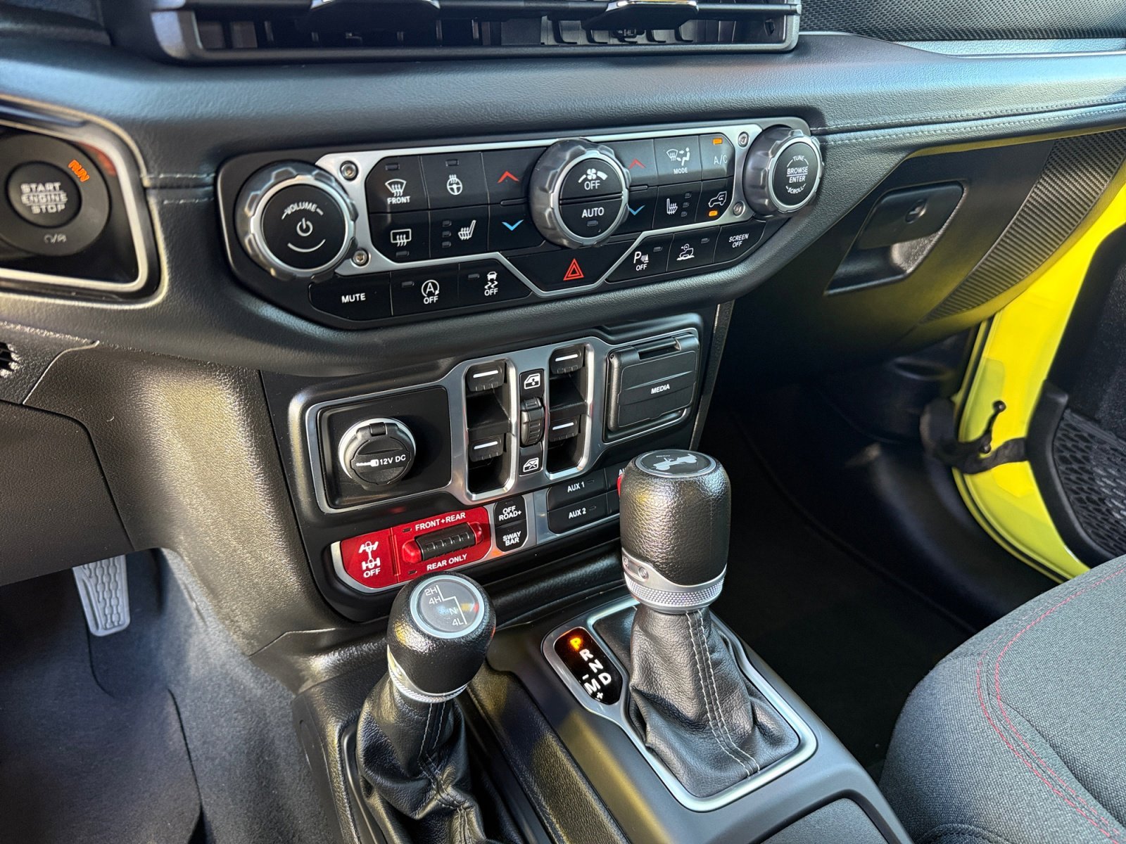 Used 2024 High Velocity Clearcoat JEEP Rubicon image 13