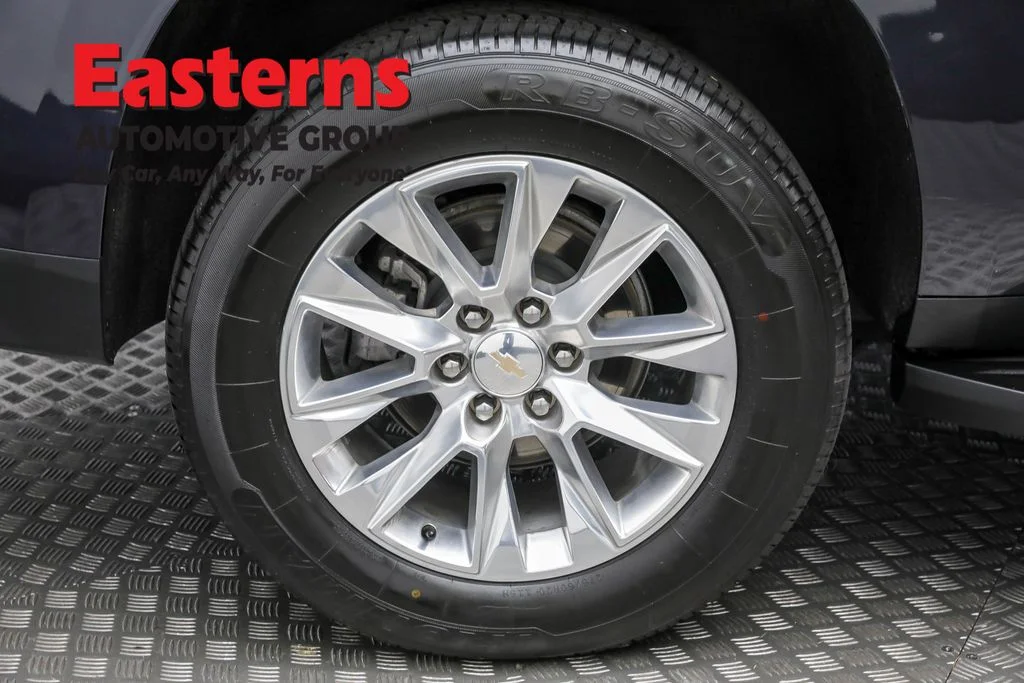 Used 2023 Gray Chevrolet Premier image 34