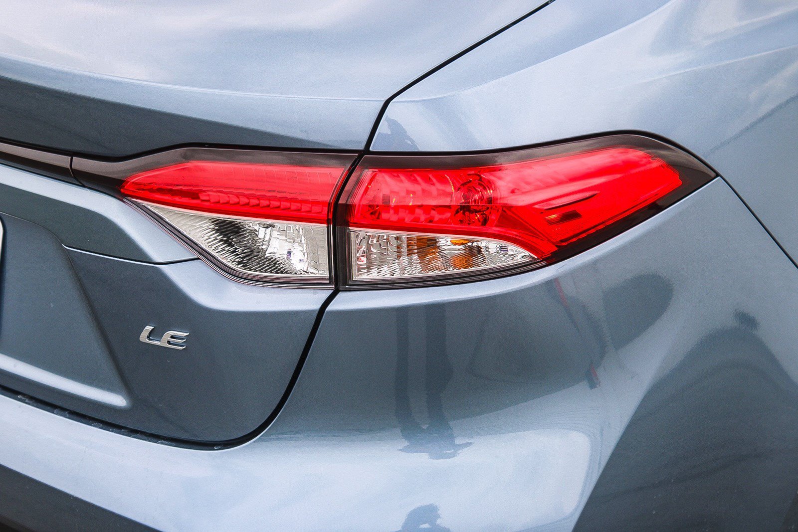 New 2027 Celestite Toyota  LE image 9