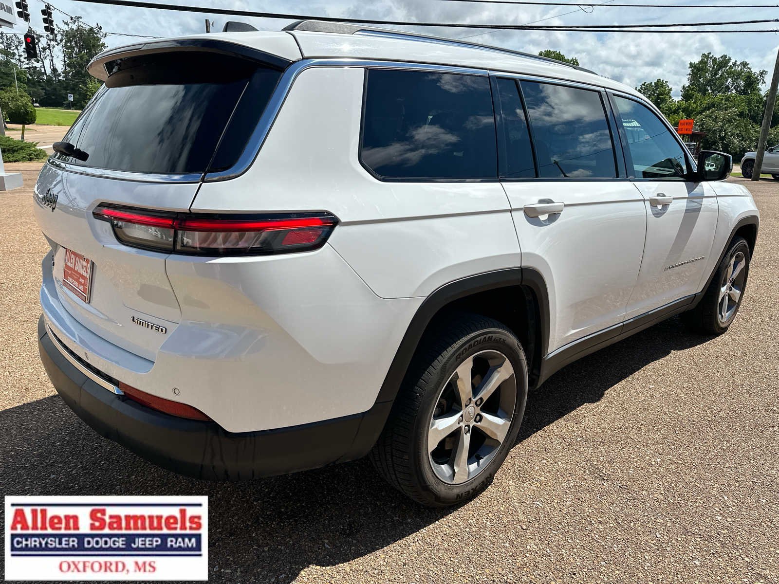 Certified Used 2021 Bright White Clearcoat Jeep Limited image 3