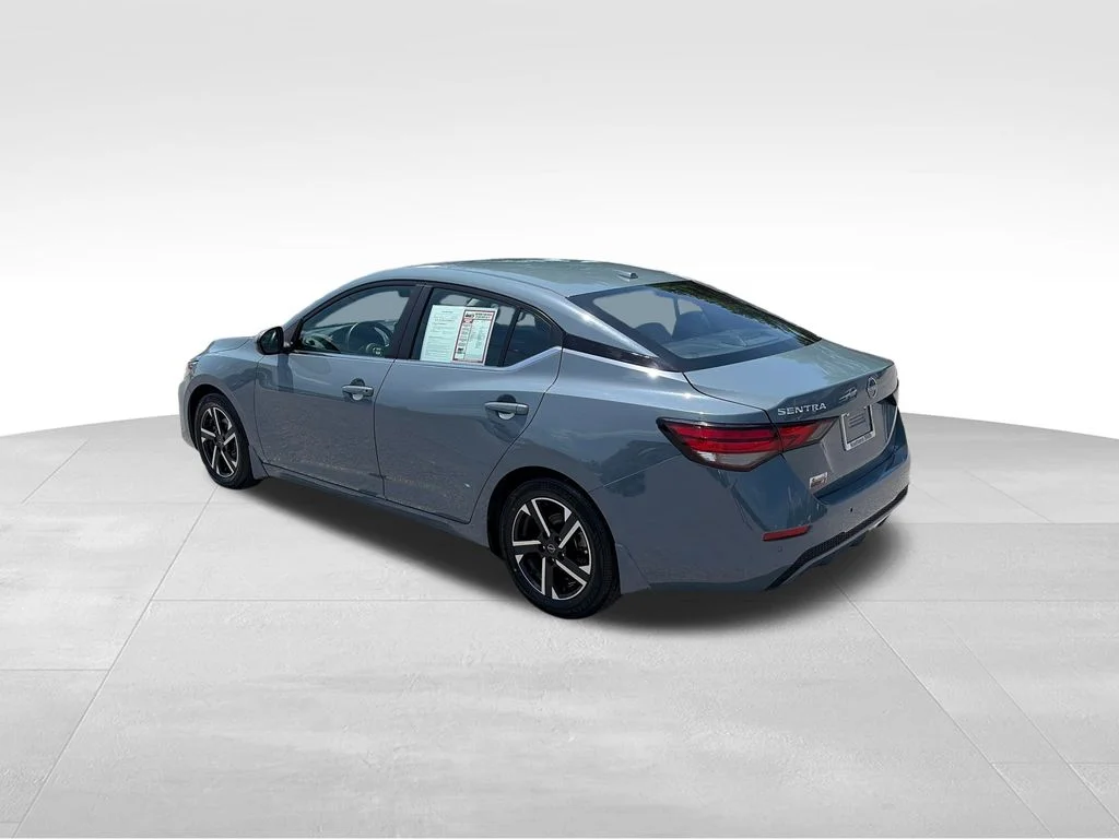 Used 2024 Gray Metallic Nissan SV image 4