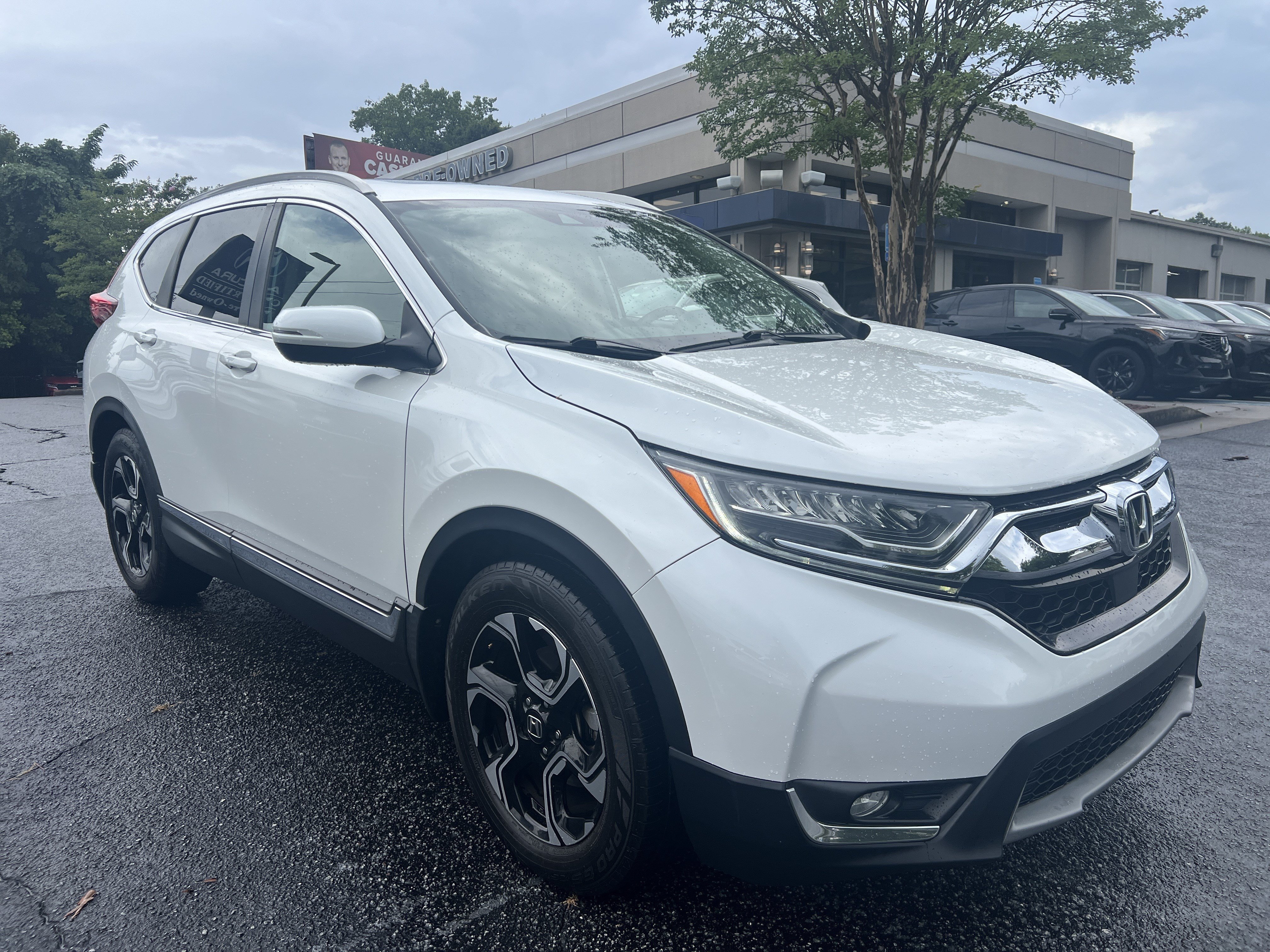 Used 2019 Platinum White Pearl Honda Touring image 7
