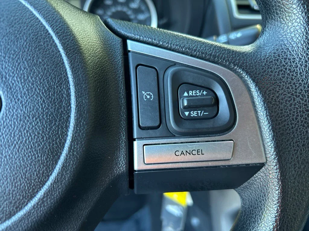 Used 2018 Silver Subaru 2.5i Premium image 20