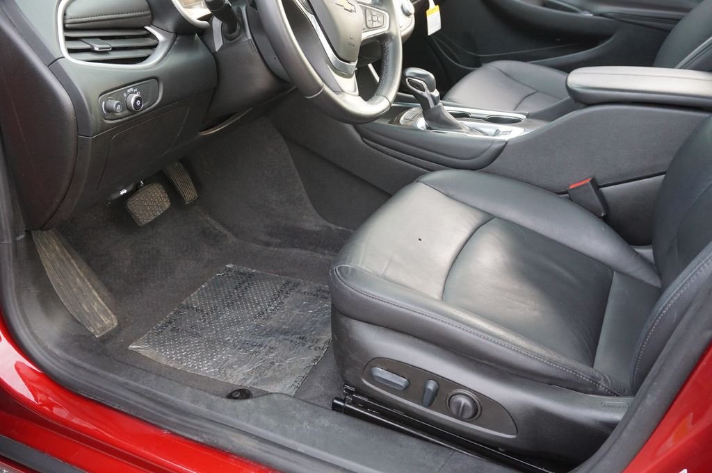 Used 2022 Red Chevrolet LT image 27