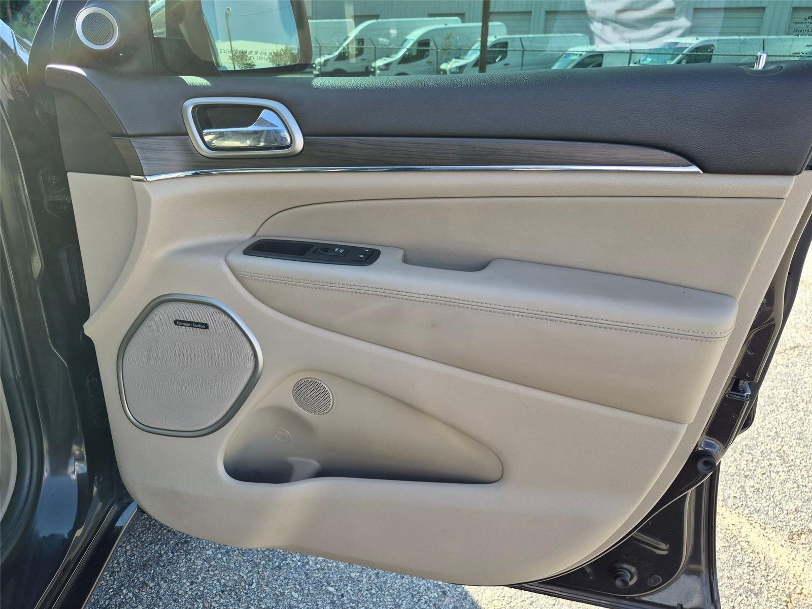 Used 2017 Walnut Brown Metallic Clearcoat Jeep Overland image 29