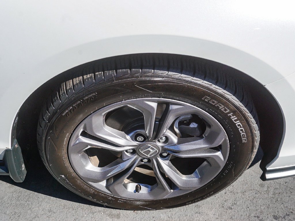 Used 2023 White Honda EX image 10