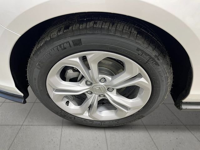 New 2026 Platinum White Pearl Honda LX image 10