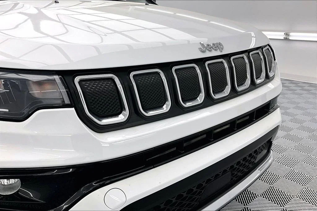 Certified Used 2022 Bright White Clearcoat Jeep Limited image 28
