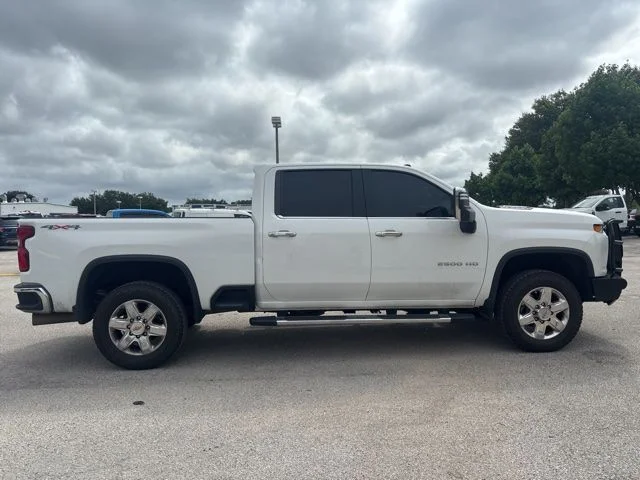Used 2022 White Chevrolet LTZ image 4