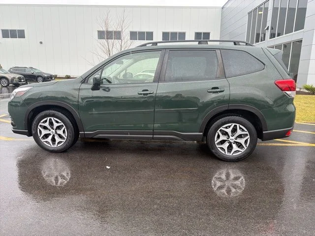 Used 2023 Green Subaru Premium image 8