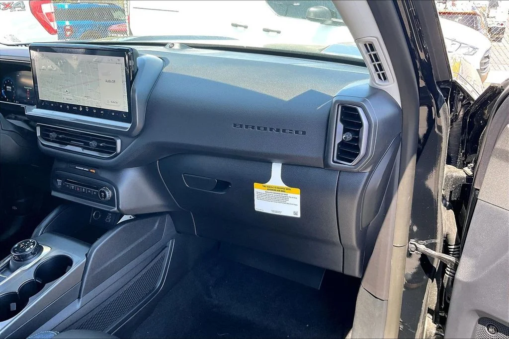 New 2025 Shadow Black Ford Outer Banks® image 15