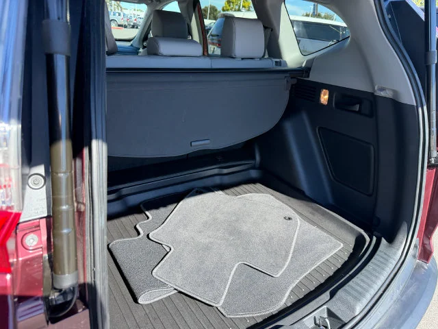 Used 2019 Basque Red Pearl II Honda Touring image 27