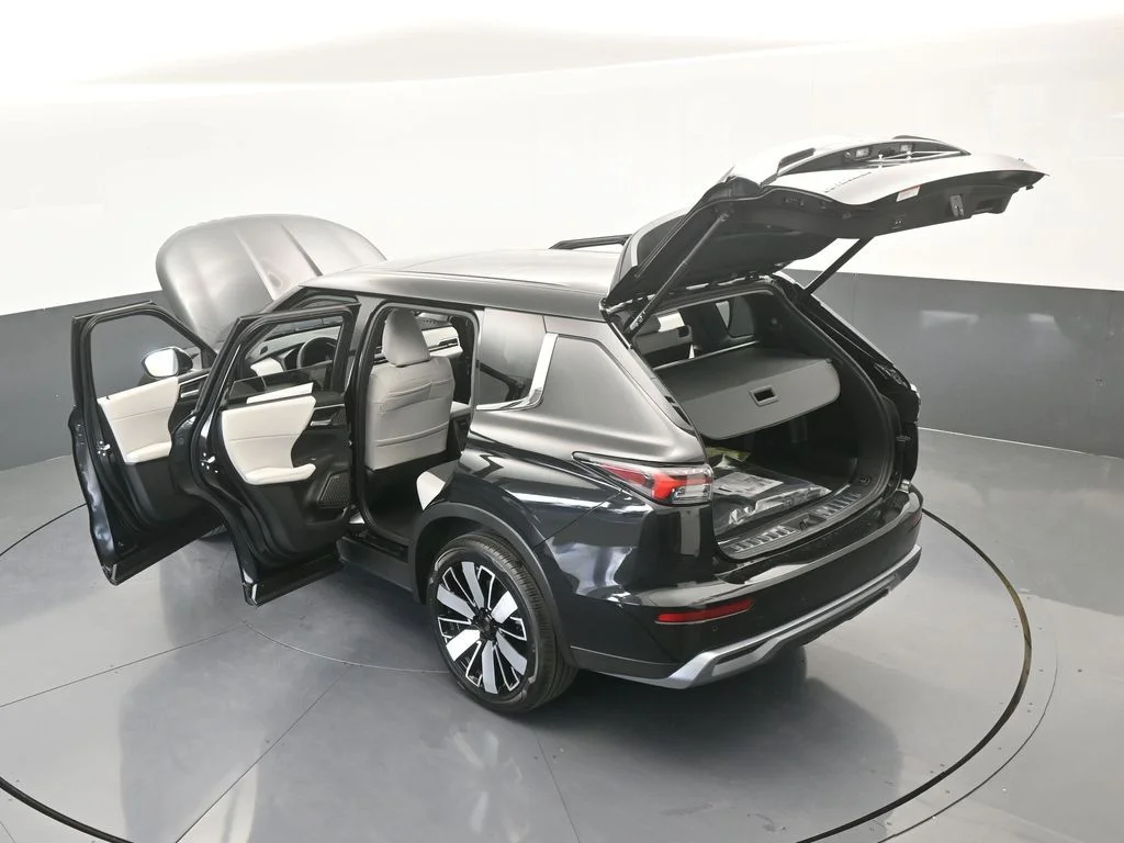 New 2026 Black Diamond Mitsubishi SE image 71