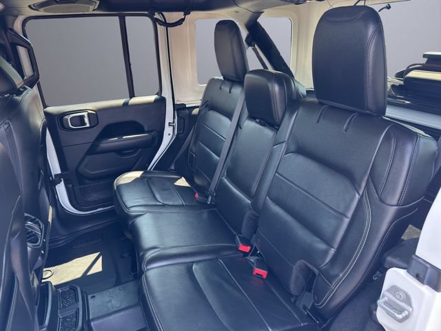 Used 2018 White Jeep Sahara 4x4 image 21