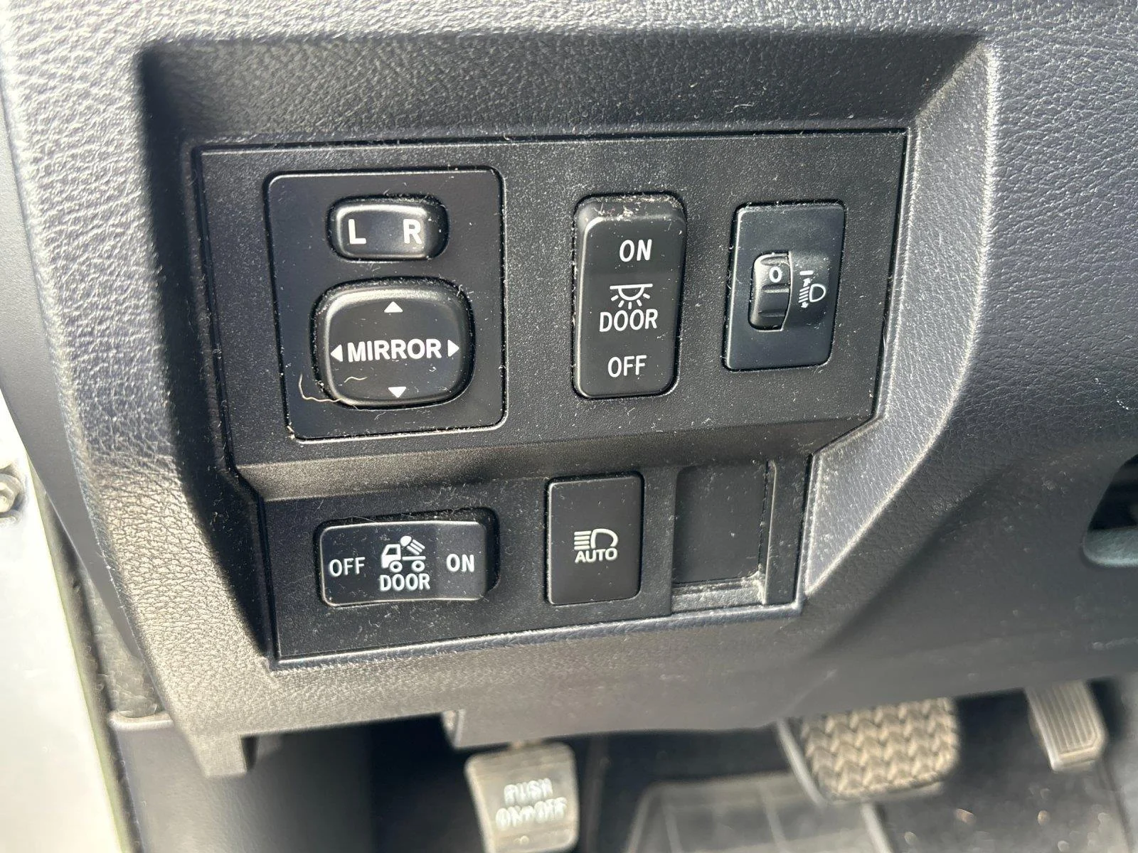 Used 2018 Silver Sky Metallic Toyota SR5 image 16