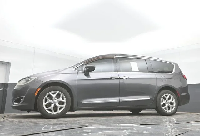 Used 2017 Gray Chrysler Touring L Plus image 46