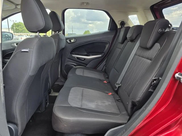 Used 2020 Ruby Red Metallic Ford SE image 16