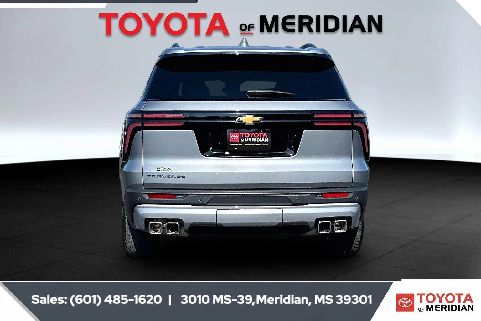 Used 2026 Sterling Gray Metallic Chevrolet FWD LT image 4