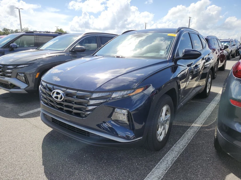 Used 2024 Blue Hyundai SEL image 4