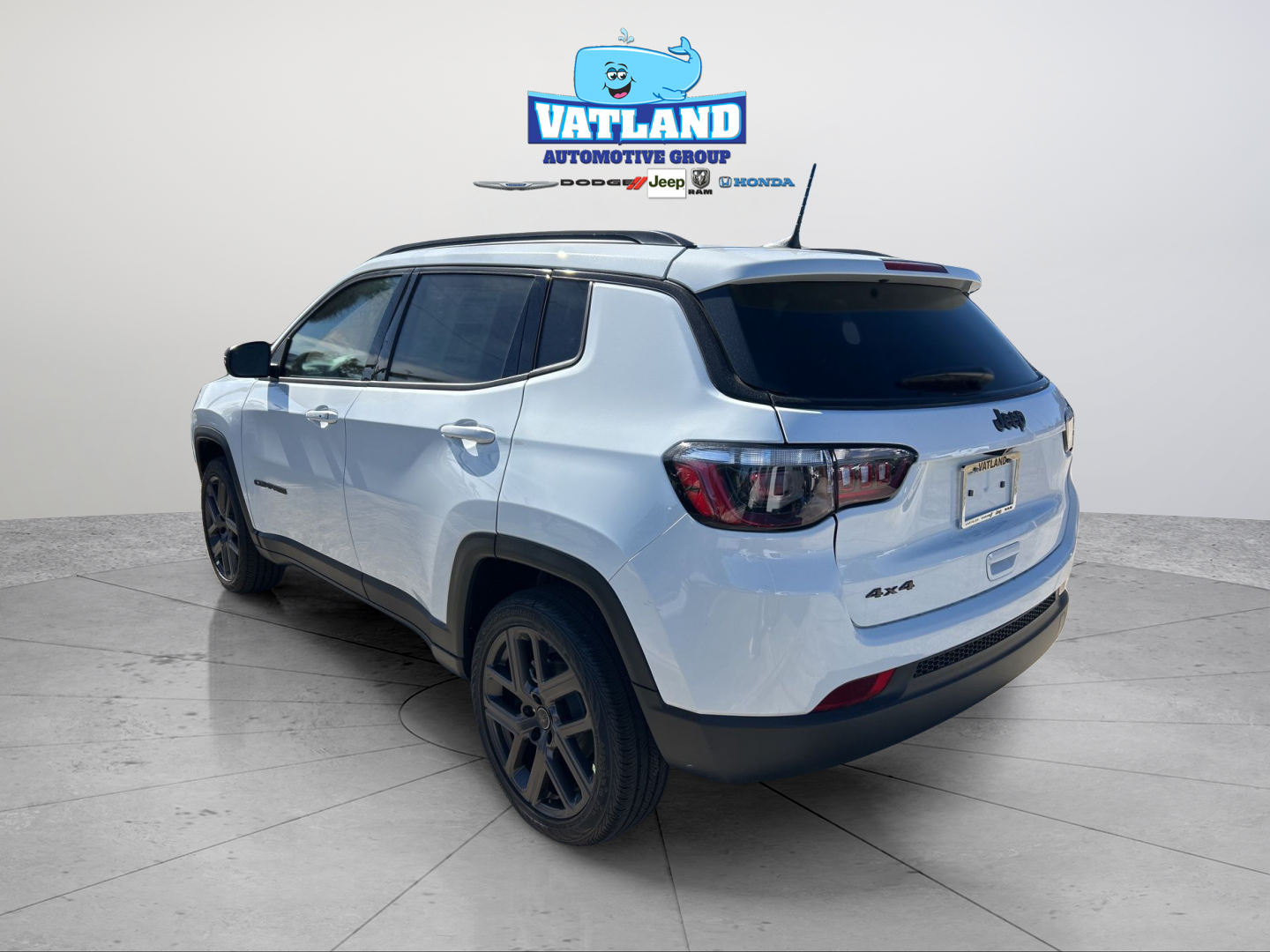 New 2026 Bright White Clear-Coat Exterior Paint Jeep Latitude image 3