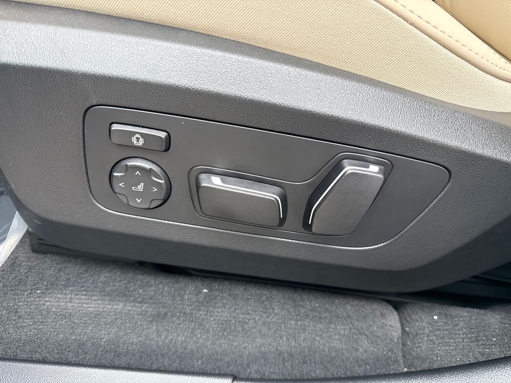 New 2026 Skyscraper Grey Metallic BMW 30 xDrive image 23