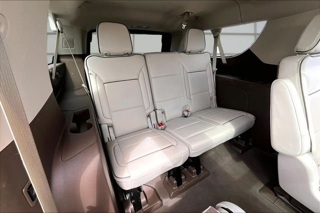 Used 2023 White GMC Denali image 28