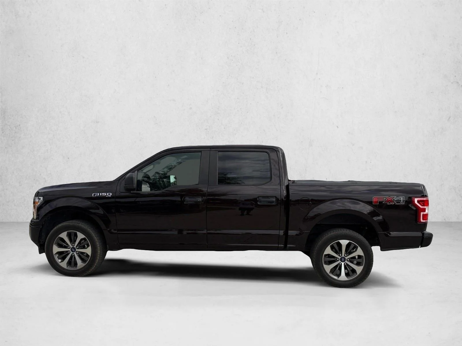 Used 2020 Magma Red Metallic Ford XL image 9
