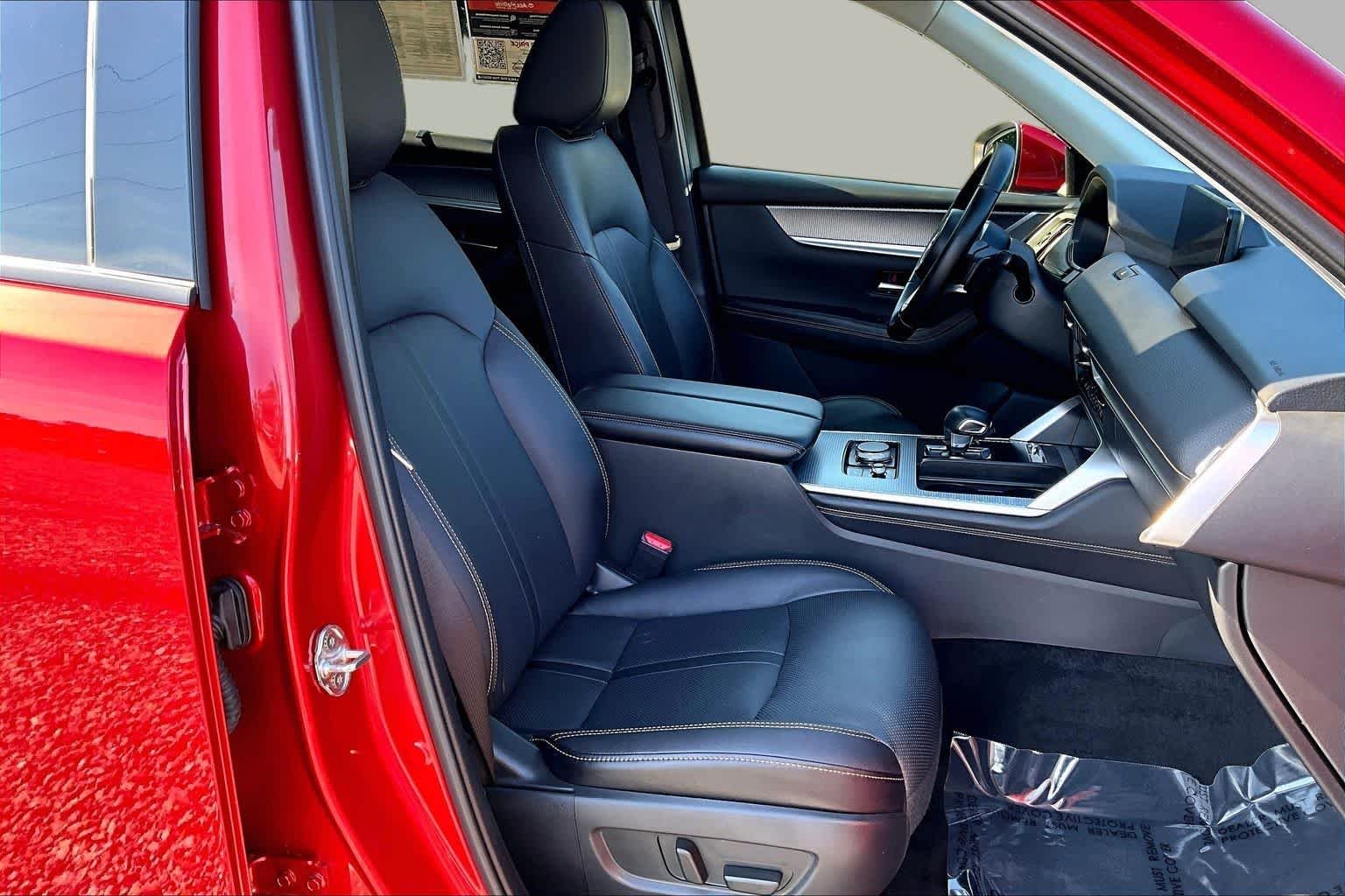 Used 2025 Soul Red Crystal Metallic Mazda Preferred Package image 17