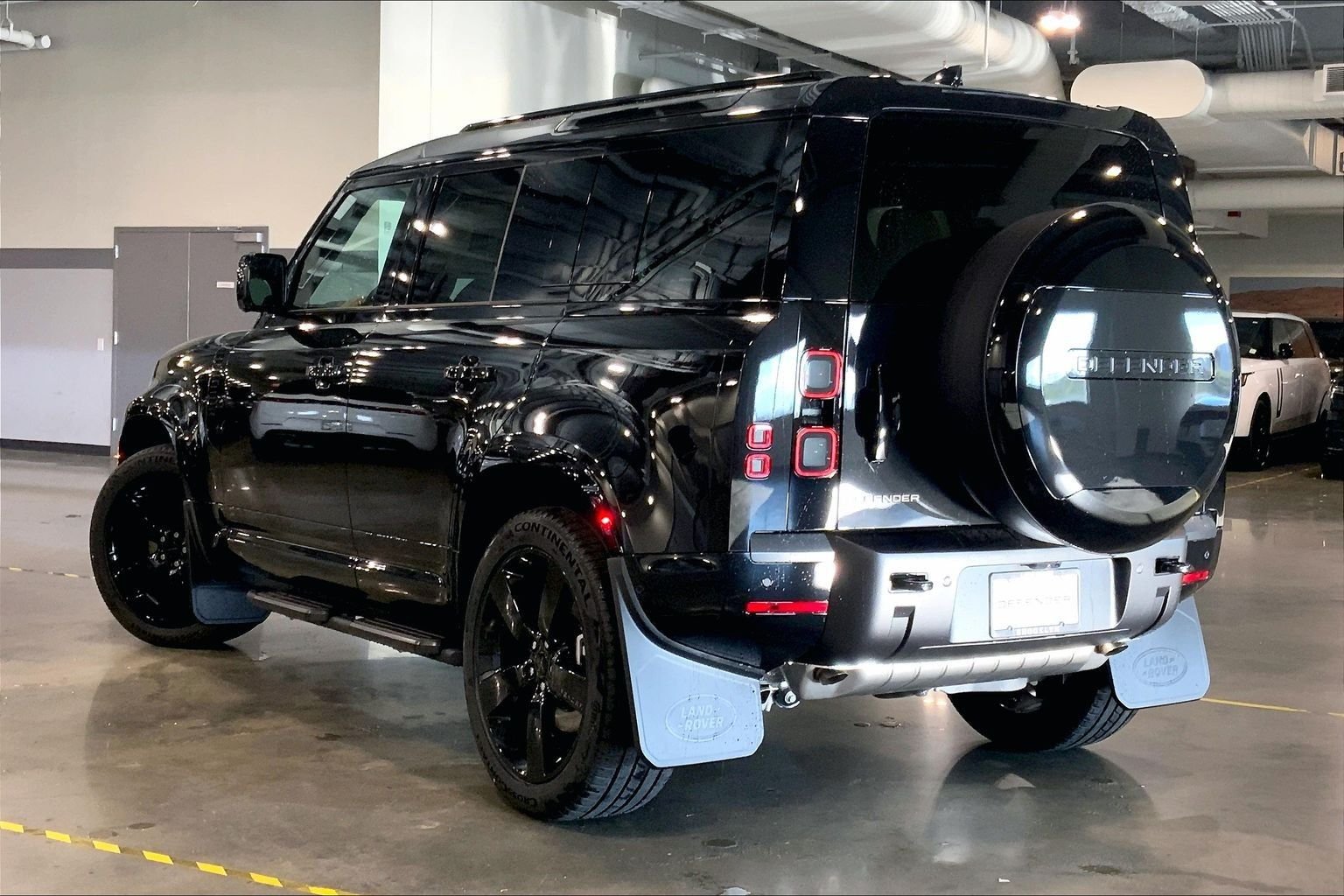 New 2026 Fuji White Land Rover S image 12