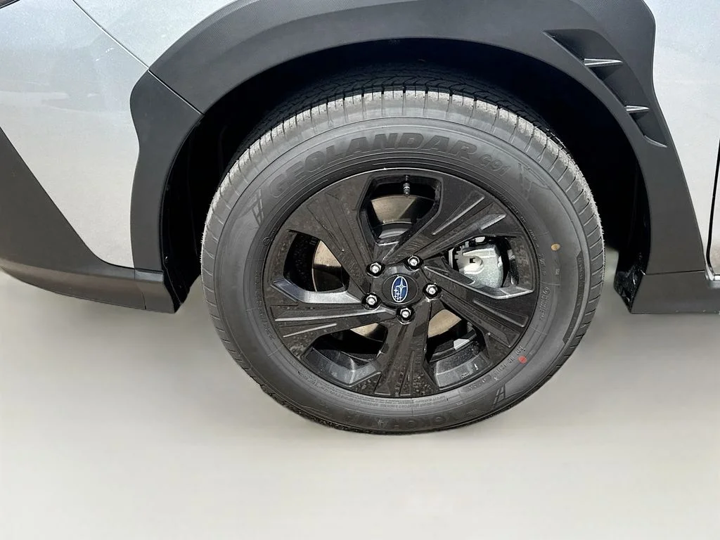 New 2026 ICE SILVER METALLIC Subaru Base image 37