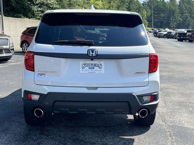 Used 2023 White Honda EX-L image 5