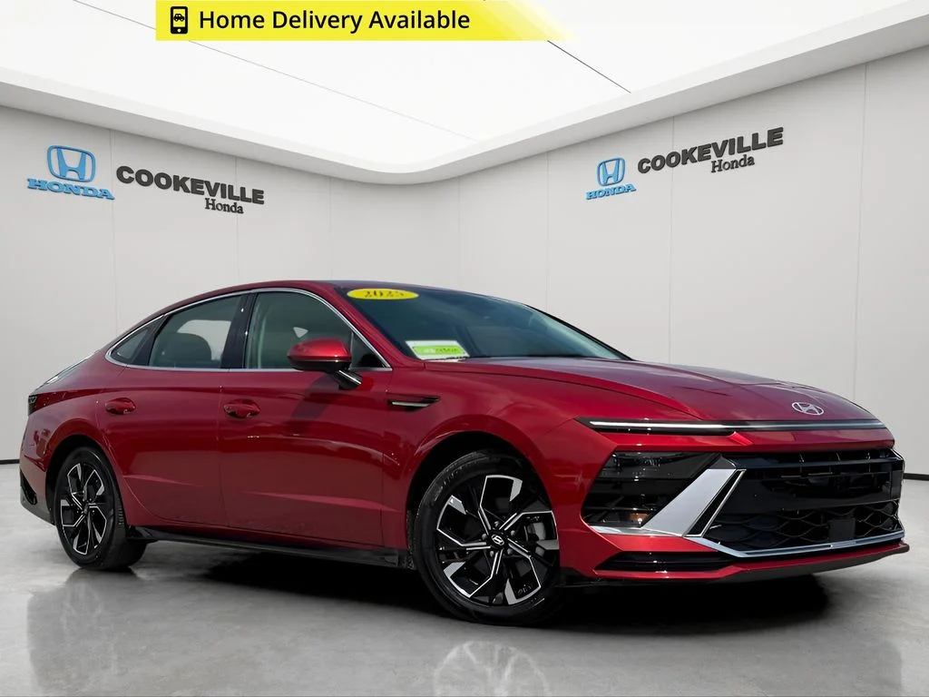 Used 2025 Ultimate red Hyundai SEL image 1