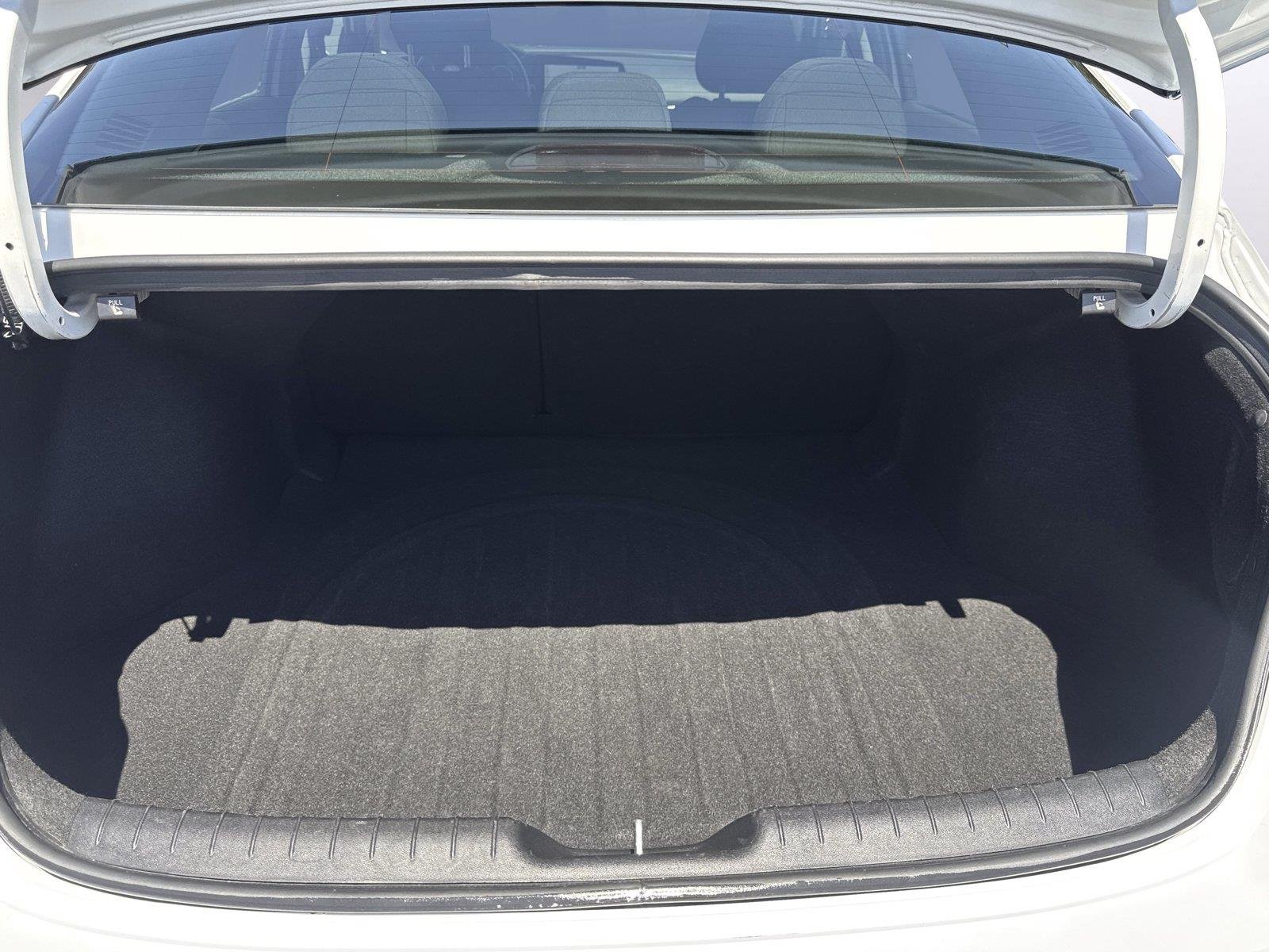 Used 2025 Serenity White Hyundai SEL Convenience image 34
