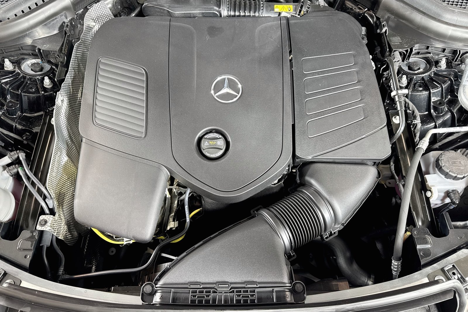 New 2026 Black Mercedes-Benz GLC 300 image 27