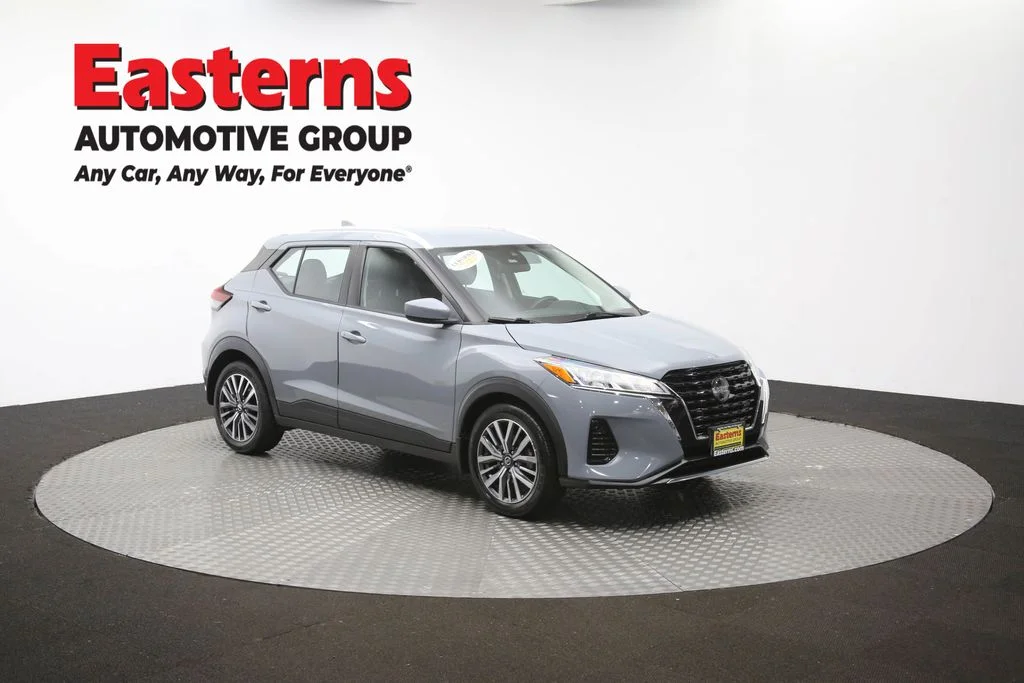 Used 2021 Gray Nissan SV image 48