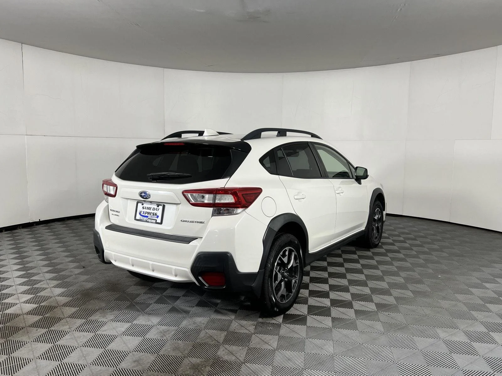 Used 2019 Crystal White Pearl Subaru Premium image 9