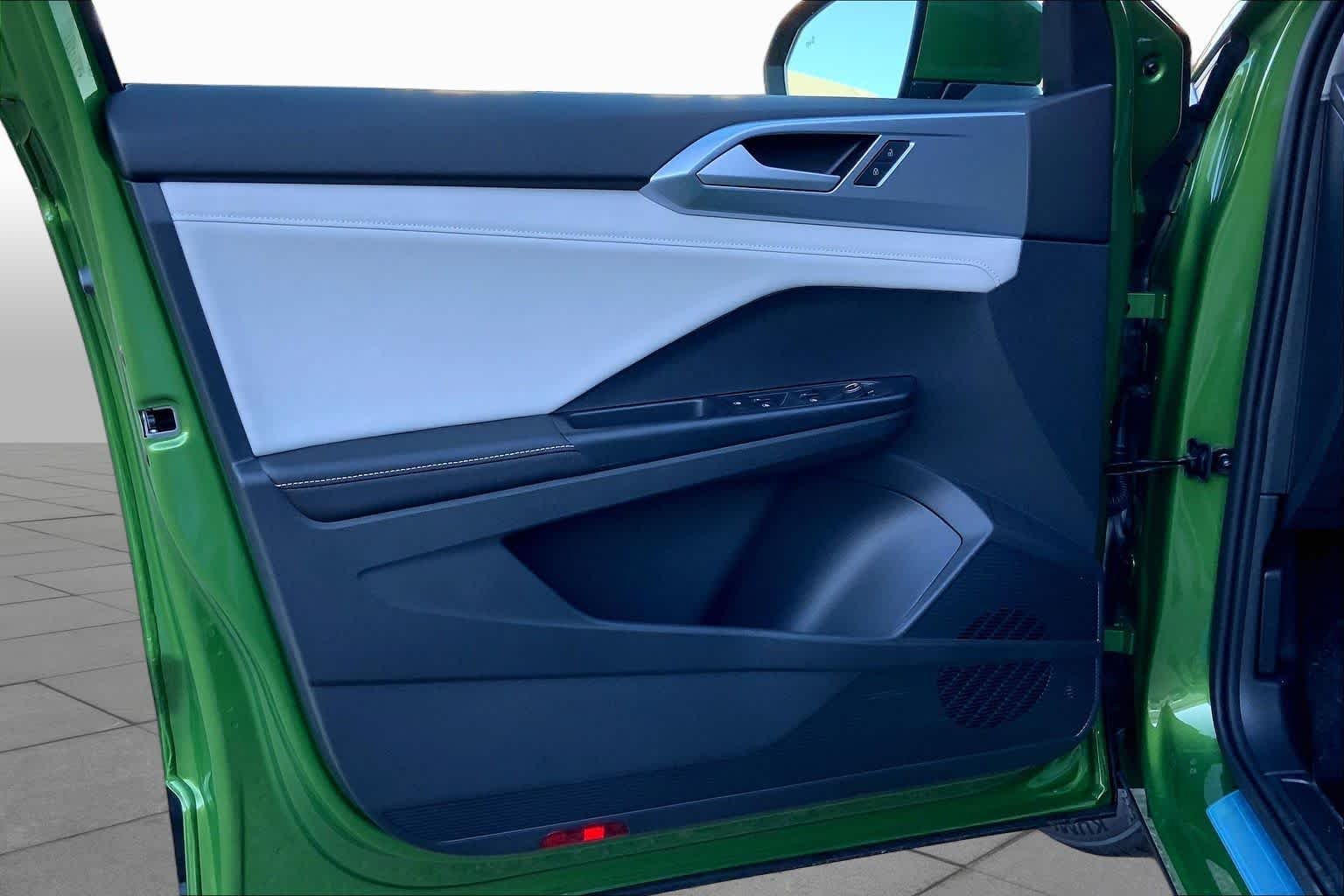 New 2027 Bright Moss Gre Volkswagen SE image 10