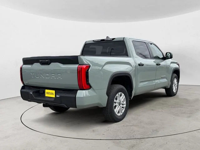 Used 2025  Toyota SR5 image 5