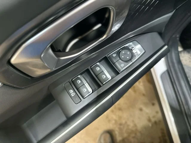 New 2026 Glacial White Pearl Kia S image 17