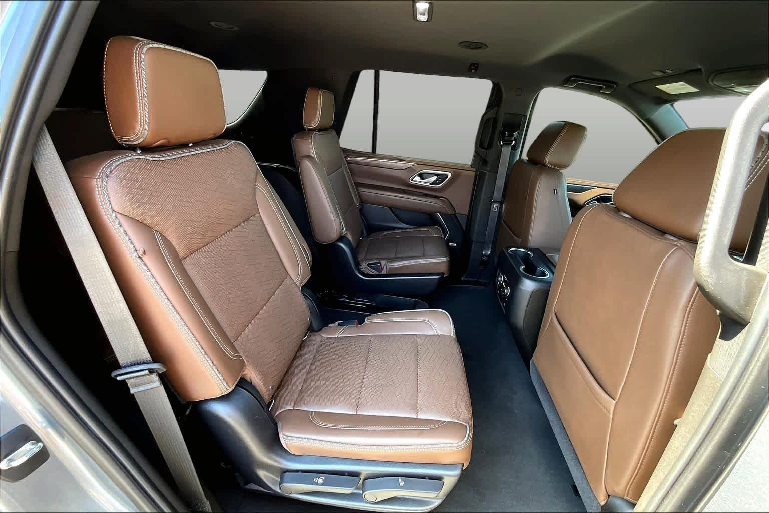 Used 2021 Satin Steel Metallic Chevrolet High Country image 18